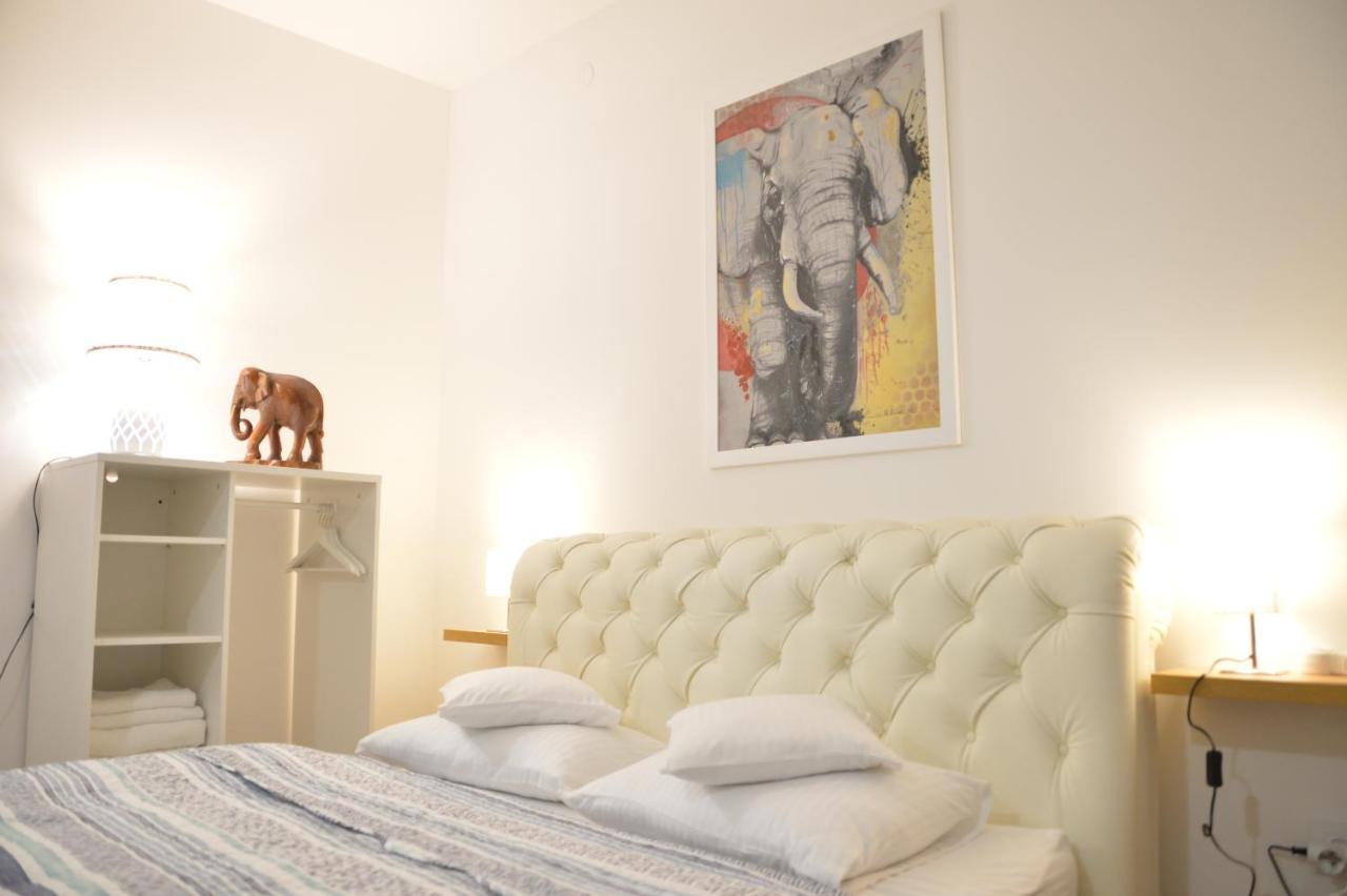 Pupin Palata Business Apartman B5 Novi Sad Exteriör bild
