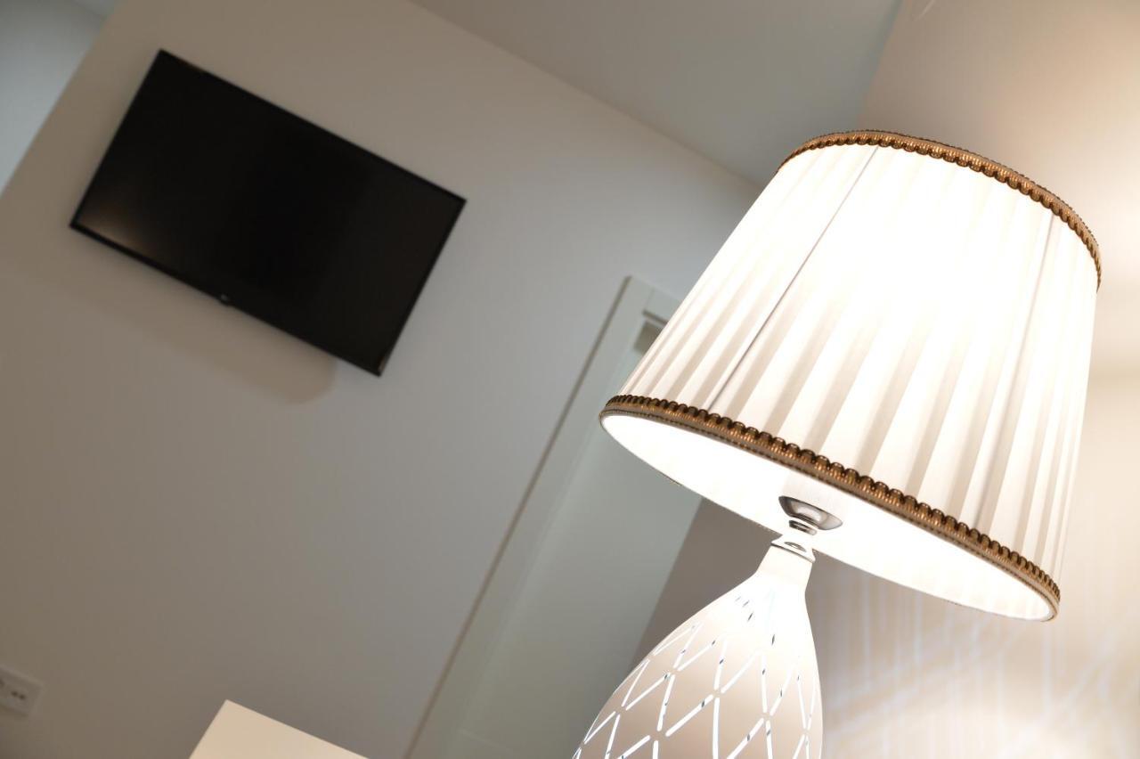 Pupin Palata Business Apartman B5 Novi Sad Exteriör bild